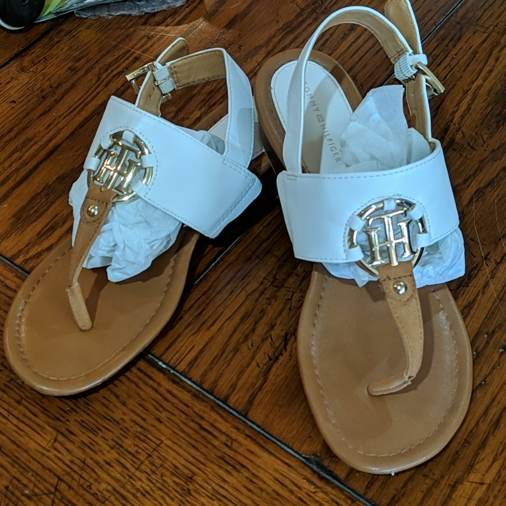 Tommy Hilfiger white & tan sandals